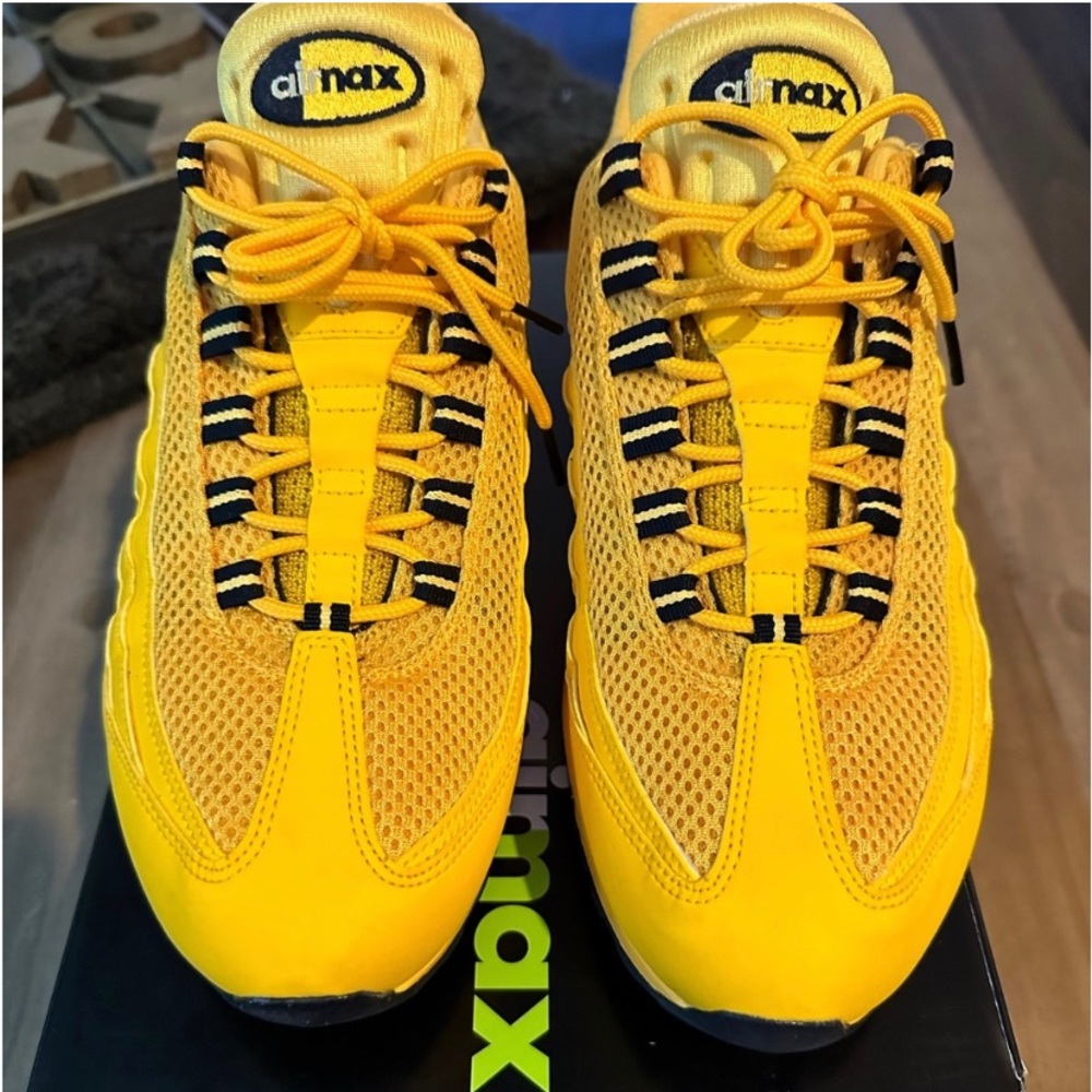 Nike air max NYC Taxi Cab Edition size 8